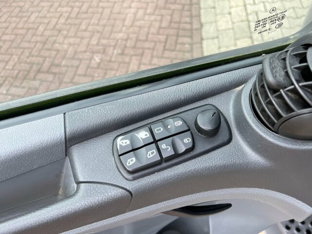 DAIMLER-BENZ Atego