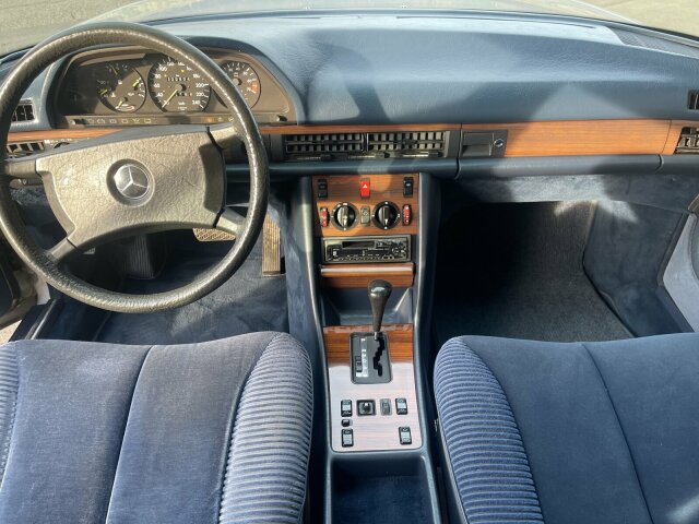 MERCEDES-BENZ 300