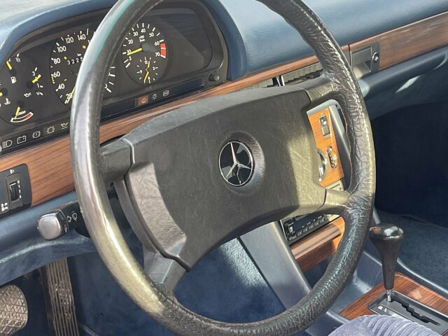 Mercedes-Benz 300