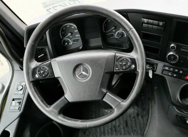 DAIMLER-BENZ Arocs