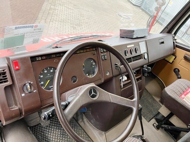 Mercedes-Benz -