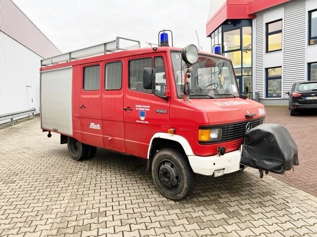 Mercedes-Benz -