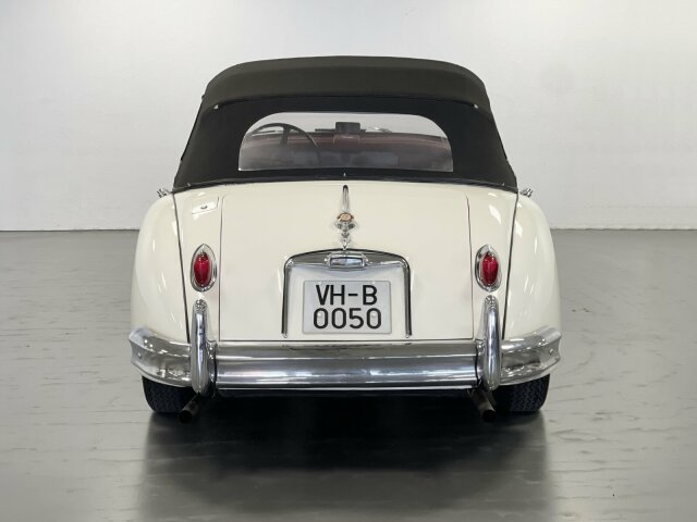 Jaguar XK