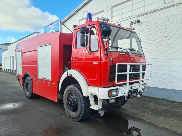 Mercedes-Benz -