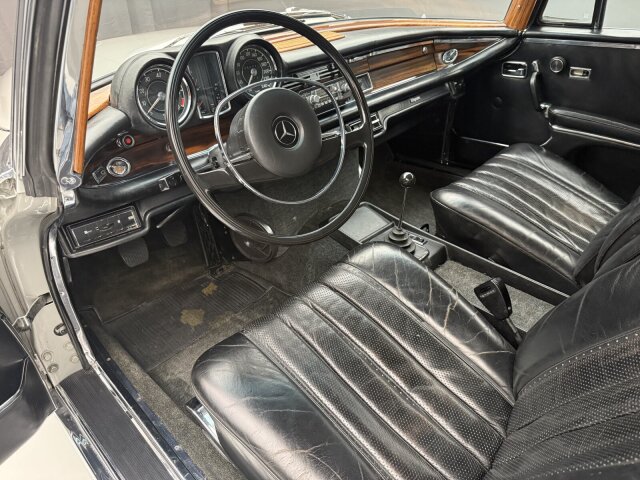 Mercedes-Benz 280