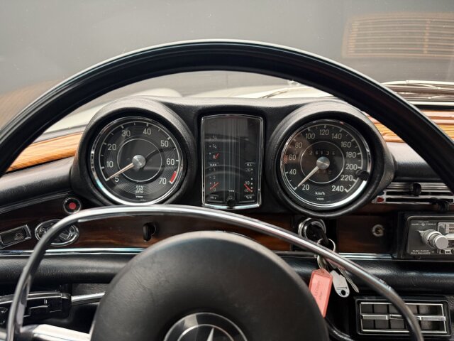 Mercedes-Benz 280