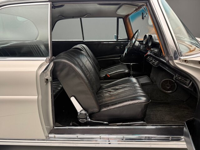 Mercedes-Benz 280