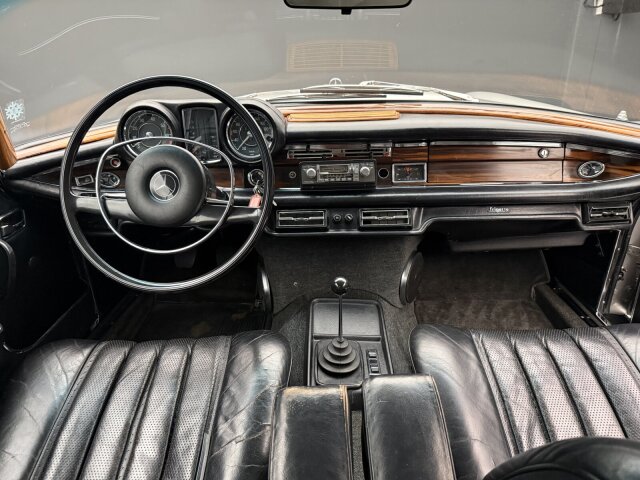 Mercedes-Benz 280