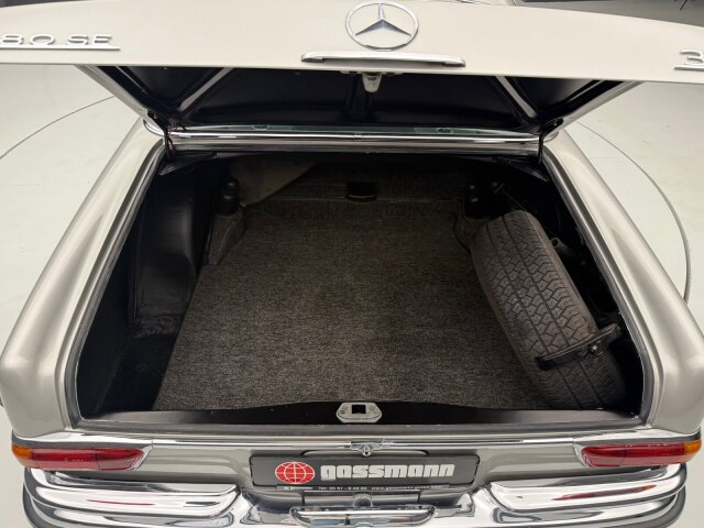 Mercedes-Benz 280