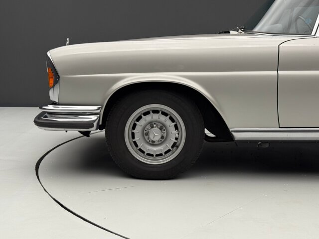 Mercedes-Benz 280