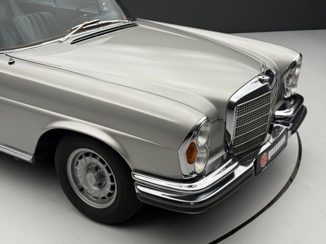 Mercedes-Benz 280