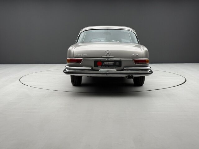 Mercedes-Benz 280