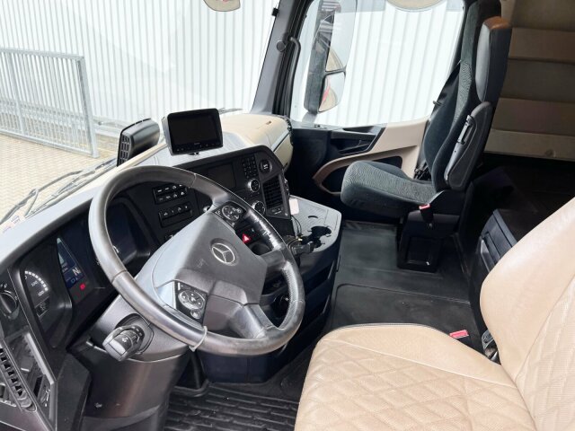 Mercedes-Benz Arocs
