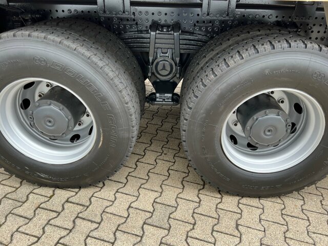 Mercedes-Benz Arocs