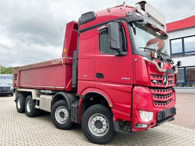 Mercedes-Benz Arocs