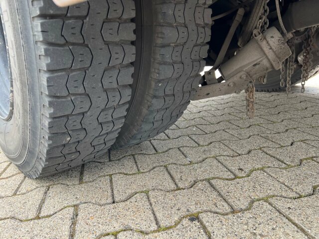 MAN M2000