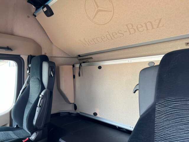 DAIMLER-BENZ Actros