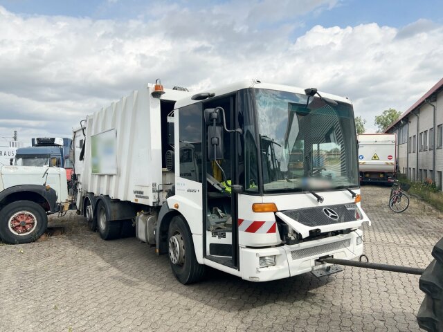 Mercedes-BenzEconic 2629 L/NLA 6x2/4, EEV, Lenkachse, FAUN Variopress 522, Zöller-Schüttung, Ersatzteilspender!