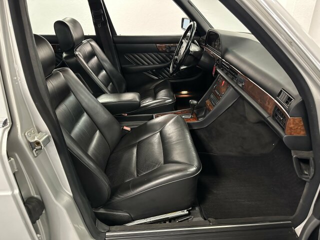 MERCEDES-BENZ 500