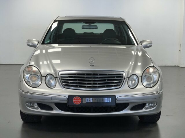 Mercedes-Benz E 240
