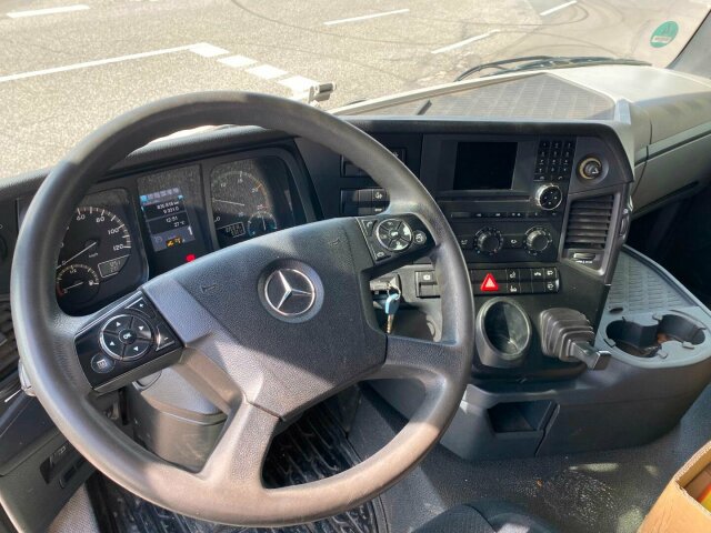 Mercedes-Benz Arocs