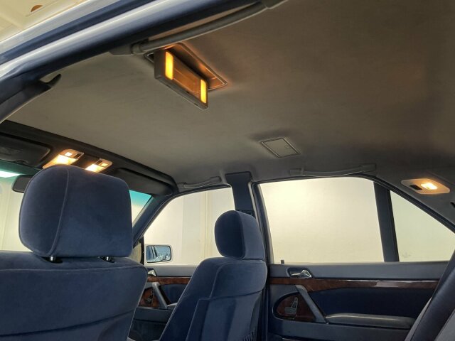 Mercedes-Benz S 500