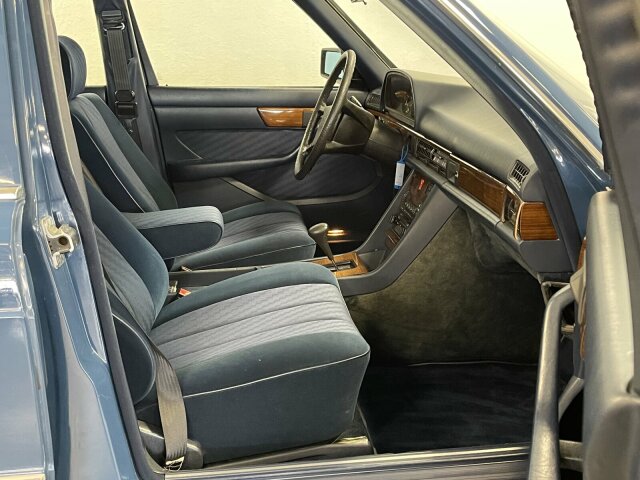 Mercedes-Benz 280