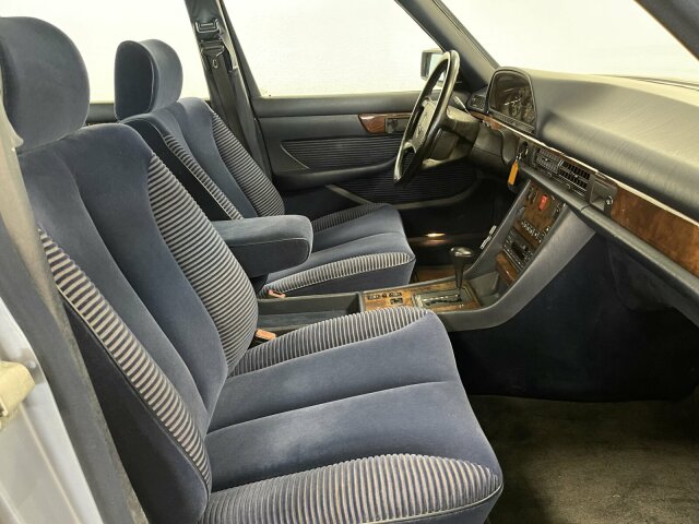Mercedes-Benz 420
