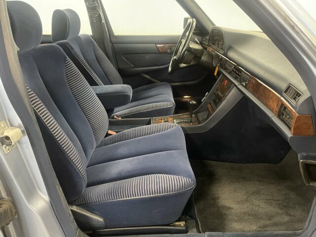 Mercedes-Benz 420