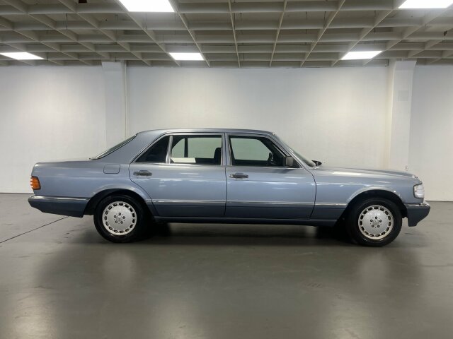 Mercedes-Benz 420