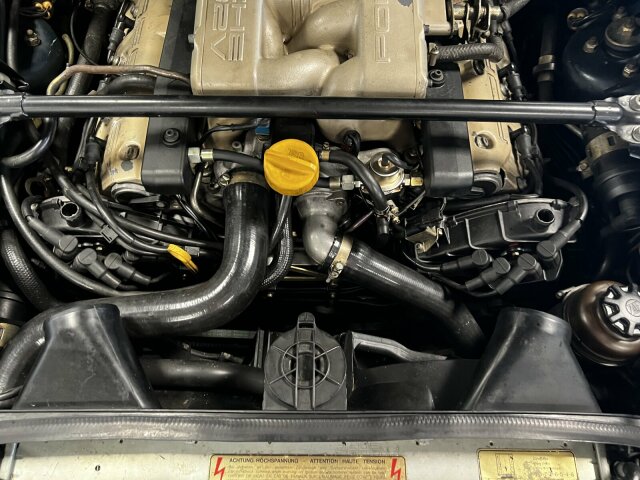PORSCHE 928 GT