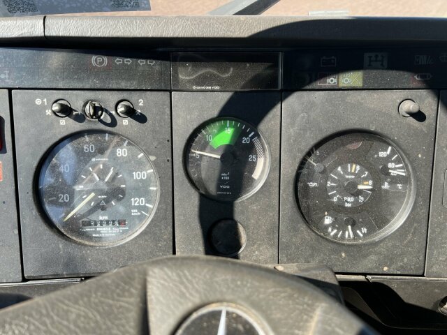 DAIMLER-BENZ -
