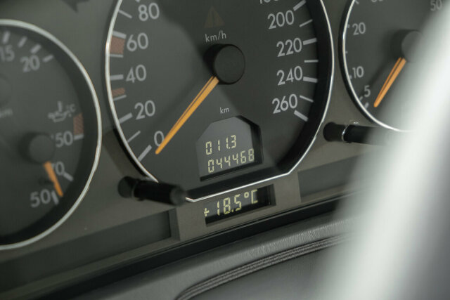 MERCEDES-BENZ SL 500
