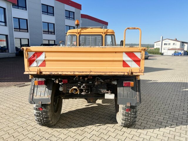 Unimog U