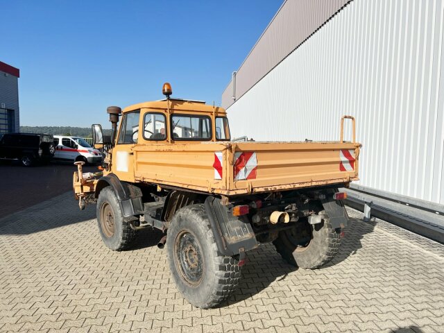 Unimog U