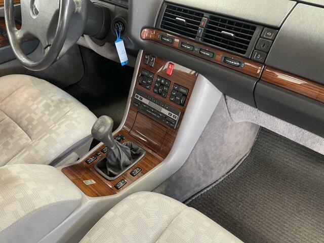Mercedes-Benz S 320