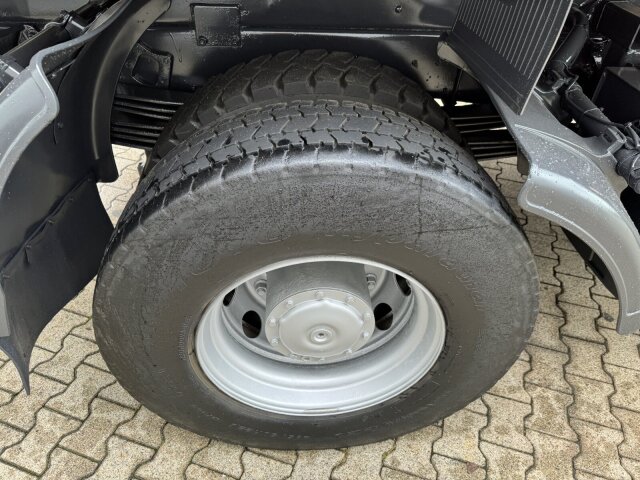Mercedes-Benz -
