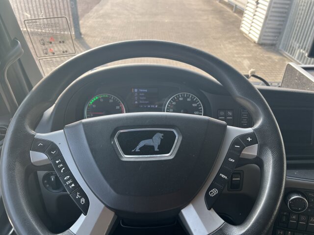 MAN TGX