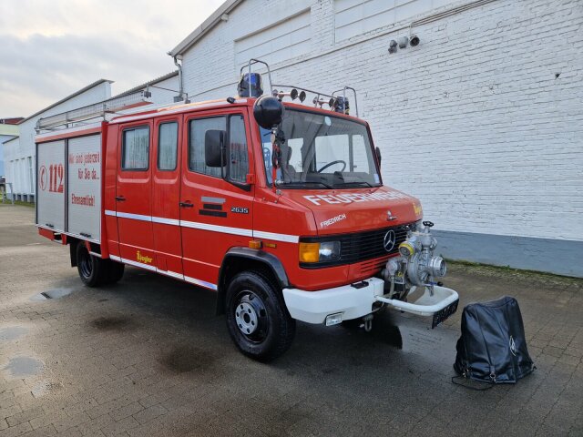Mercedes-Benz711 D 4x2 Doka, LF 8, Feuerwehr