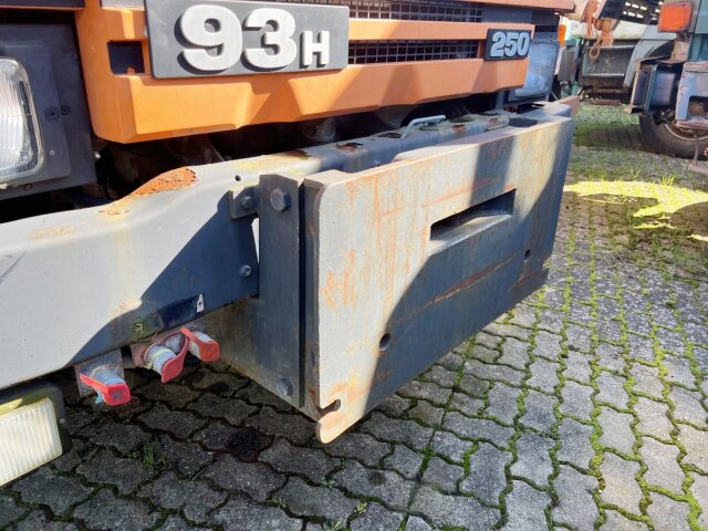 Scania 93H