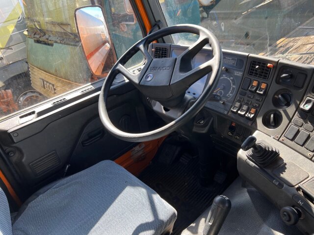 Scania 93H