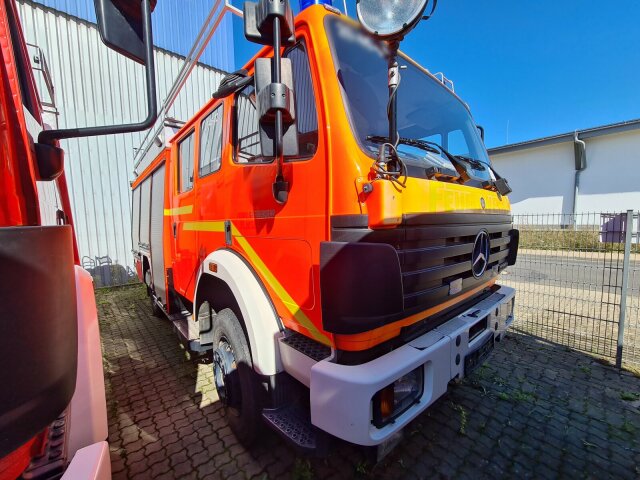 Mercedes-Benz -