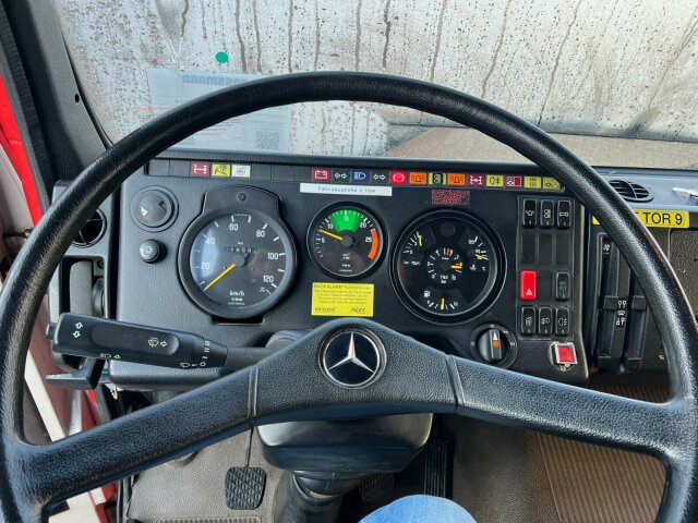 DAIMLER-BENZ -