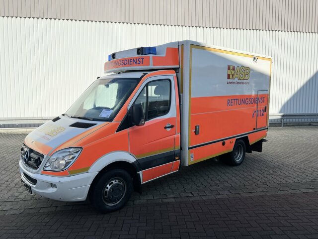 Mercedes-BenzSprinter 516 CDI 4x2, Rettungswagen, Retarder