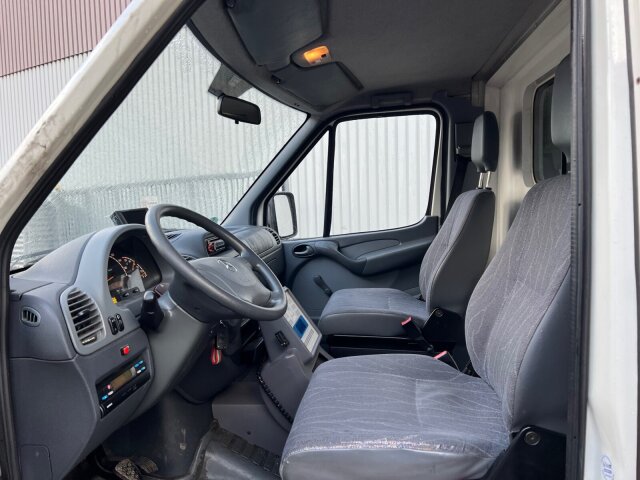 DAIMLER-BENZ Sprinter