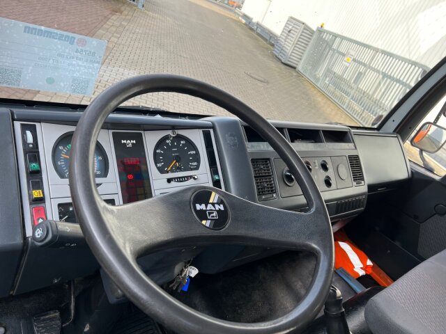 MAN L2000