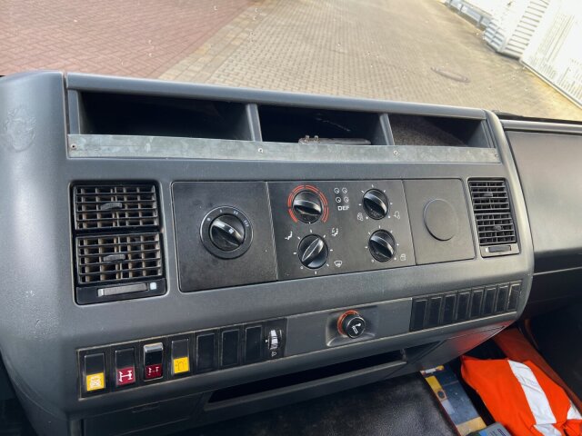 MAN L2000