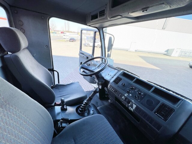 MAN M2000