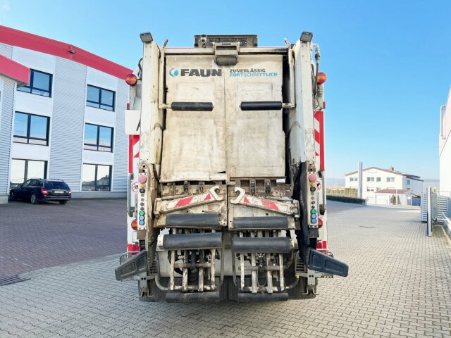 Mercedes-Benz -