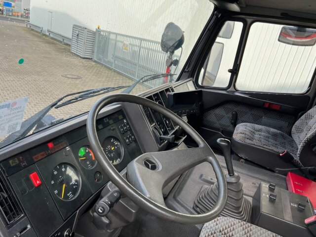 Mercedes-Benz -